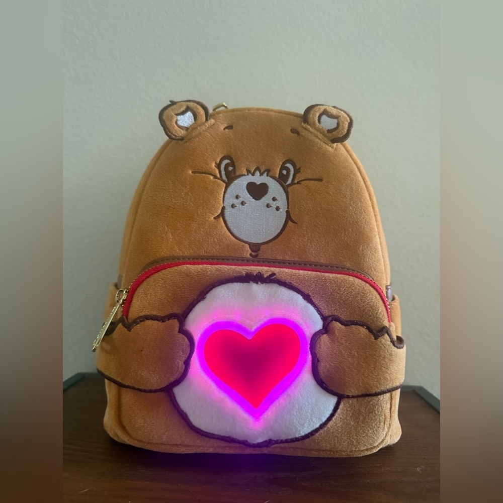 NWT Loungefly Care Bear Tender heart Bear Plush Cosplay Light Up Glow Backpack